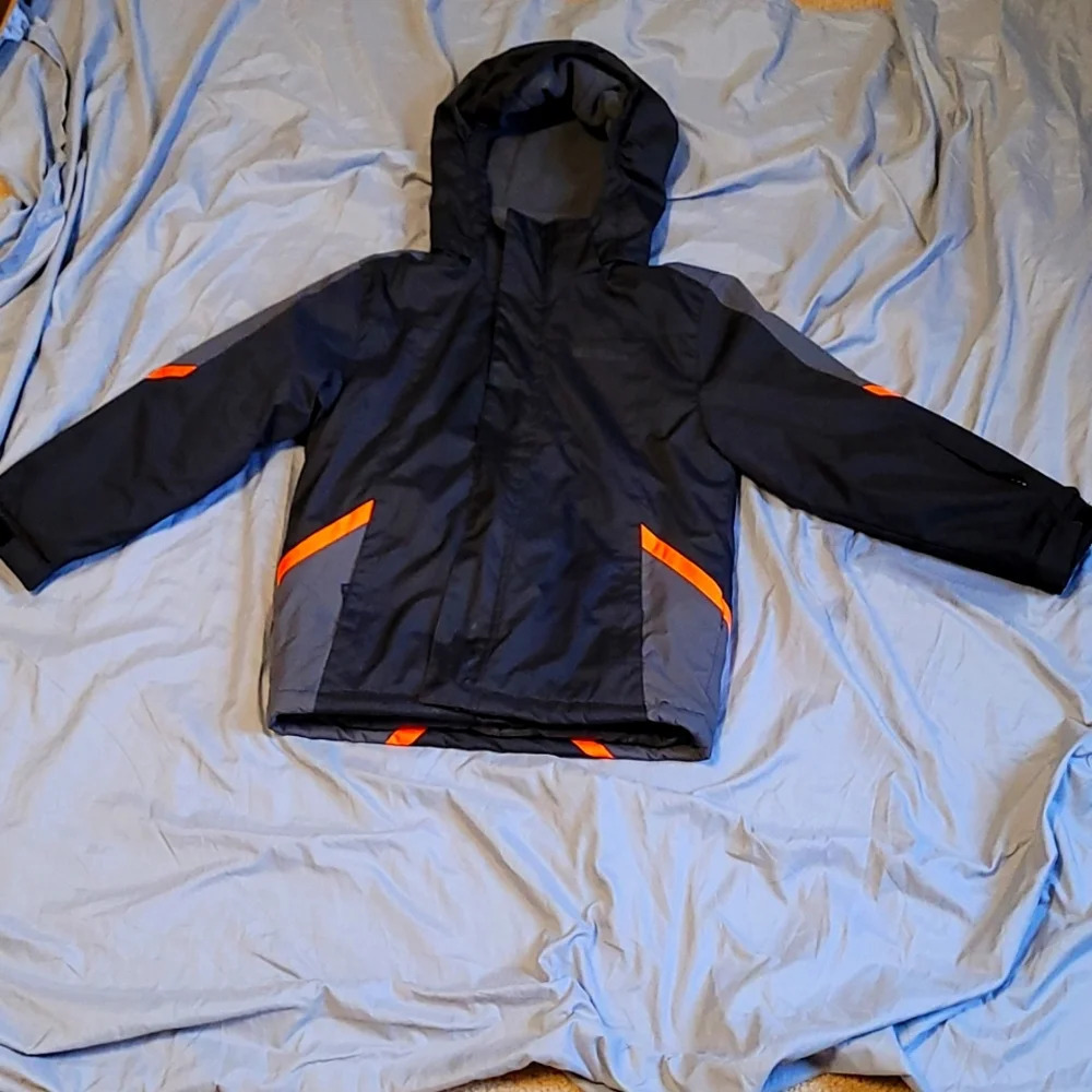 G24-MOUNTAIN WAREHOUSE: SIZE 7-8 BOYS  FLEECED BLACK AND ORANGE